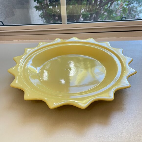 Chantal Yellow Sun Pie Plate Baking Dish Large - Picture 3 of 6